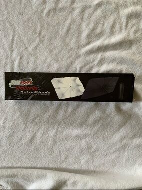 SteelBolts Umbrella Auto Shade - Black/White new in box fits most